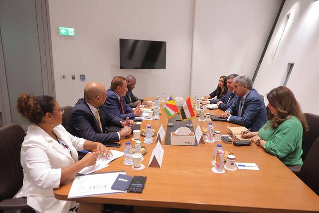 سيشيل تبحث فرص الاستثمار المتاحة في قطاع الفنادق بمصر