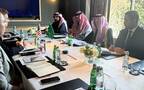 جانب من الاجتماع بين وزير الصناعة بندر الخريف ووكيل وزارة الخارجية الأمريكية للشؤون الاقتصادية جاكوب هيلبرغ