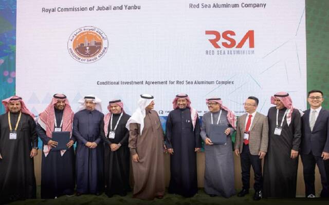 الهيئة الملكية للجبيل وينبع توقع اتفاقيات مشاريع استثمارية بـ43 مليار ريال