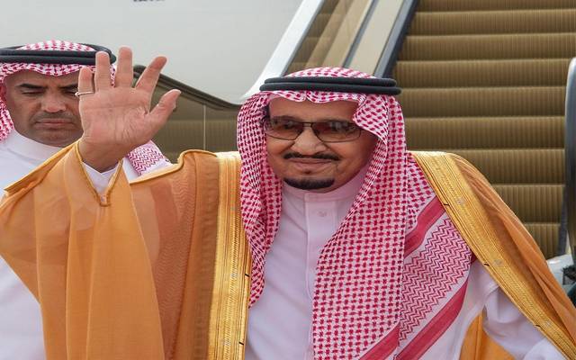 بالصور.. الملك سلمان يغادر البحرين بعد زيارة قصيرة