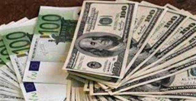 أسواق الصرف تشهد حالة من الهدوء بسبب تراجع الطلب علي الدولار واليورو