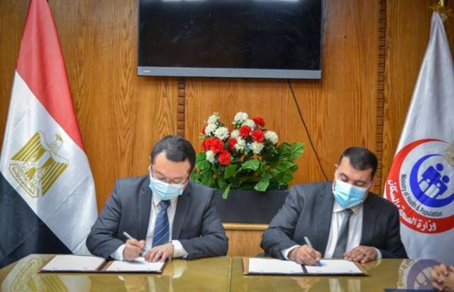 "الصحة" المصرية تتعاقد مع شركة هواوي لتقديم 300 "تابلت"