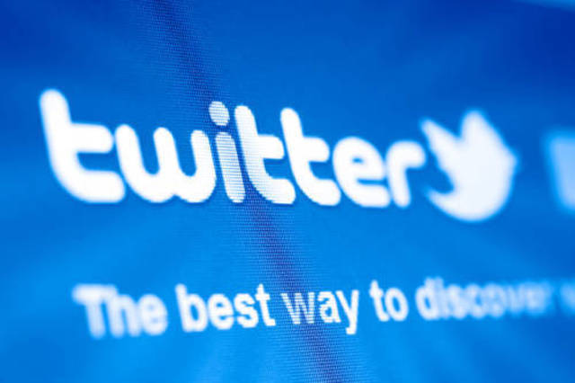 مستخدمو «تويتر» في السعودية يتجاوزون 393 ألفا