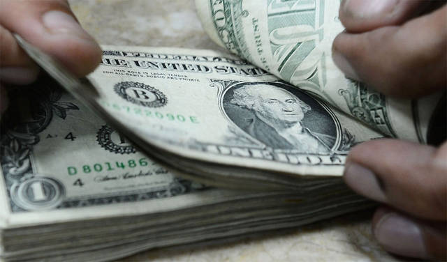 US dollar declines as Beijing, Washington set for trade talks