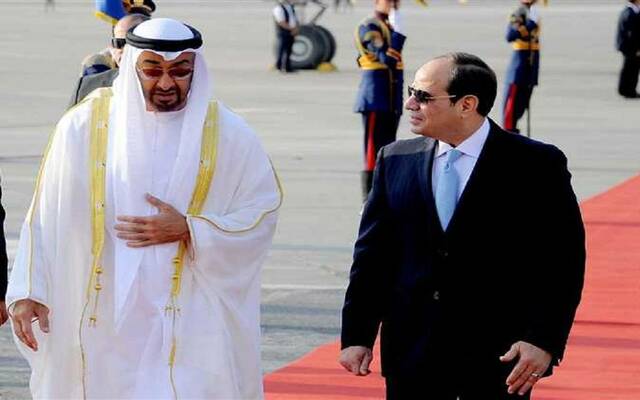 الرئيس المصري عبد الفتاح السيسي والشيخ محمد بن زايد آل نهيان رئيس دولة الإمارات العربية المتحدة