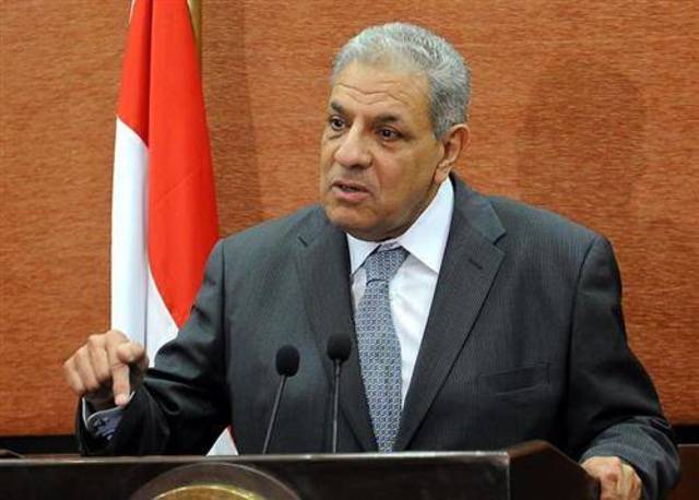 محلب يبحث مع مستشار رئيس الامارات تنفيذ مشروعات تنموية في مصر