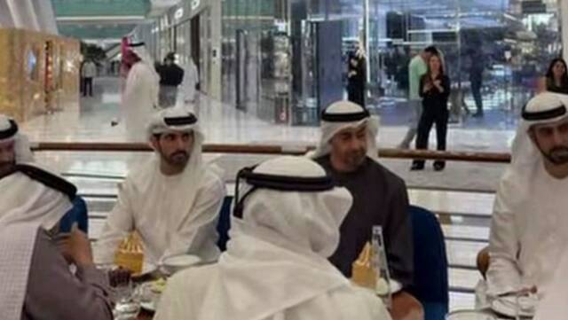 الشيخ محمد بن زايد في دبي مول