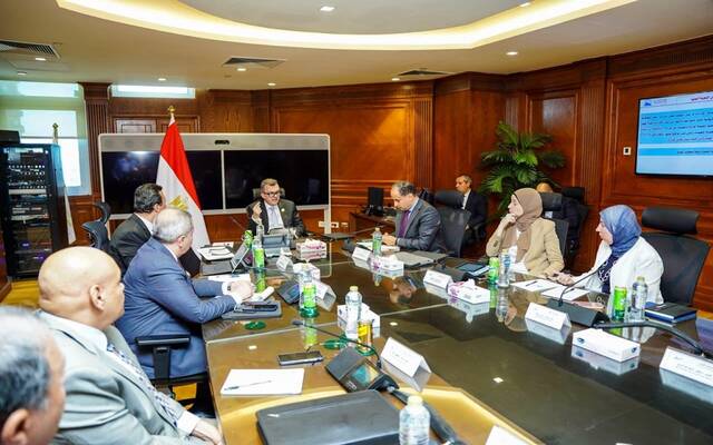 أحمد رستم وزير التخطيط وأكرم الجوهري رئيس الجهاز المركزي للتعبئة العامة والإحصاء