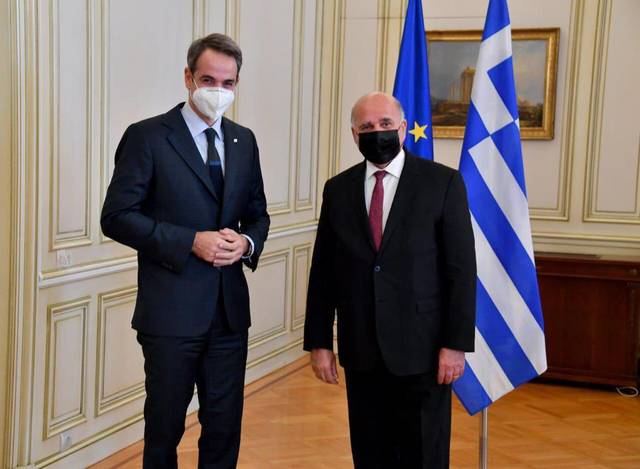 الكاظمي يوجه دعوة لرئيس وزراء اليونان لزيارة العراق