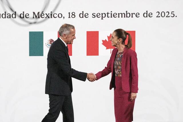 كندا والمكسيك تتعهدان بالتنسيق بمراجعة اتفاقية التجارة مع أمريكا