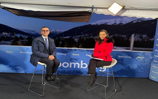 حسن الخطيب وزير الاستثمار والتجارة الخارجية