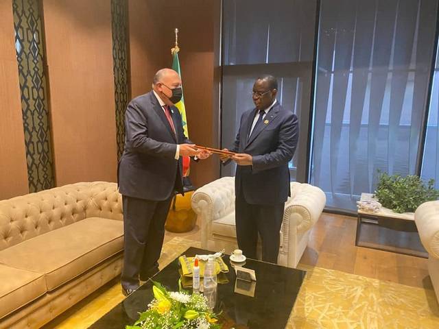 شكري يسلم رئيس السنغال رسالة من السيسي لدعم العلاقات الثنائية