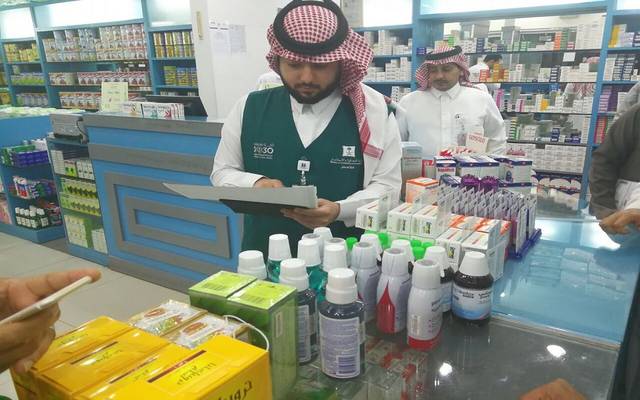 السعودية تغلق محلات الخدمات الشخصية وتحدد المحال المفتوحة لمواجهة "كورونا"