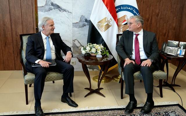 البترول المصرية: "يونايتد إنرجي" تستعد لتنفيذ برنامج حفر مكثف بالصحراء الغربية