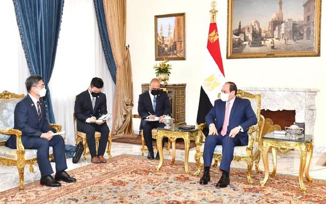 السيسي يؤكد اهتمام مصر بتعزيز مجالات التعاون العسكرية مع كوريا الجنوبية