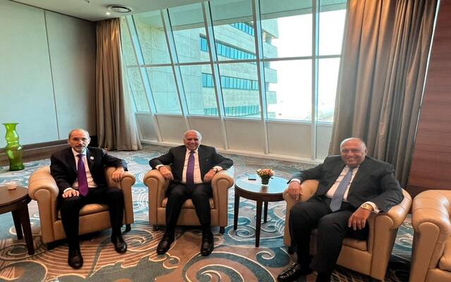 وزراء خارجية مصر والأردن والعراق يعقدون اجتماعاً للتنسيق والتعاون
