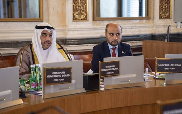 وزير المالية الكويتي، عبدالوهاب محمد الرشيد، خلال ترأسه الاجتماع