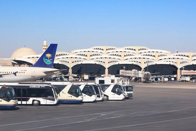 مطار الملك خالد الدولي
