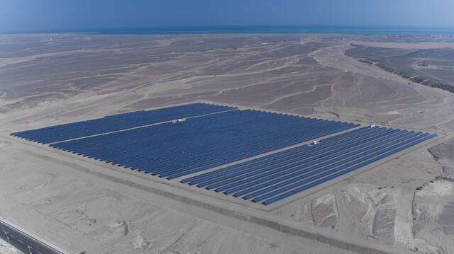 أوراسكوم للتنمية تتعاقد مع سولاريز لاستكمال محطة طاقة شمسية بـ200 مليون جنيه