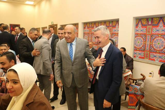 جانب من مشاركة الوزير في الإفطار