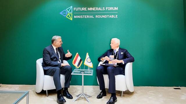 ​ وزير البترول المصري يبحث مع مجموعة "ريو تينتو" جذب استثمارات في قطاع التعدين