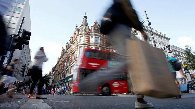 UK private sector posts steepest drop in 3 years