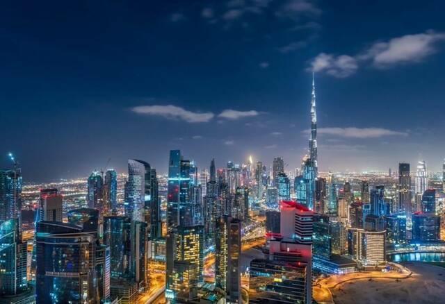 ولي عهد دبي يعتمد الرؤية الجديدة لتطوير الأحياء السكنية النموذجية