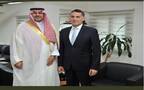 سفير خادم الحرمين الشريفين فهد بن عبدالرحمن الدوسري ورئيس شعبة المعلومات في قوى الأمن الداخلي اللبناني العميد محمود قبرصلي