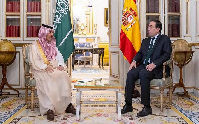 السعودية وإسبانيا تبحثان سبل تعزيز العلاقات في شتى المجالات