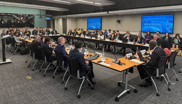 جانب من الاجتماعات