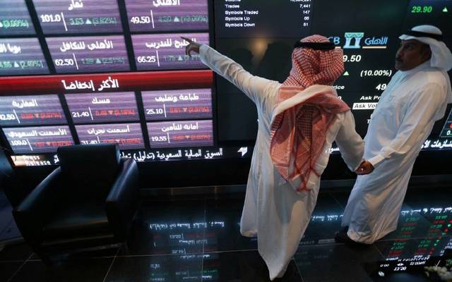 متعاملان بسوق الأسهم السعودية