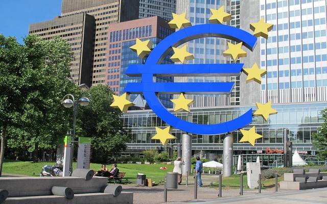 دول منطقة اليورو تدخر تريليون دولار بسبب معدلات الفائدة