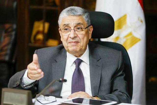 الدكتور محمد شاكر وزير الكهرباء المصري