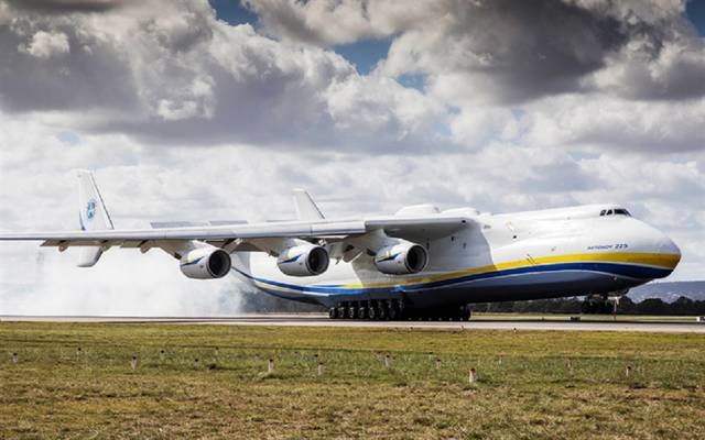 طائرة شحن أوكرانية تهبط اضطرارياً بمحيط مطار العلمين