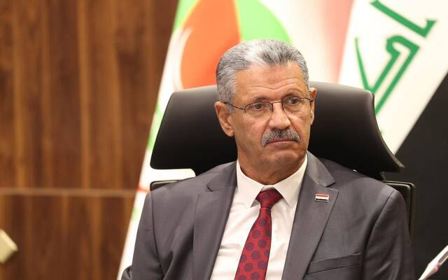 نائب رئيس مجلس الوزراء لشؤون الطاقة وزير النفط، حيان عبد الغني، خلال ترؤسه اجتماع هيئة الرأي