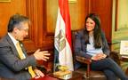لقاء سابق لرانيا المشاط وزيرة التعاون الدولي المصرية مع هيروشى أوكا سفير اليابان الجديد لدى القاهرة