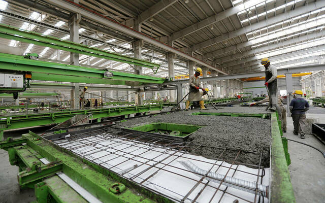 أعمال الشركة في الإنشاء والمقاولات العقارية