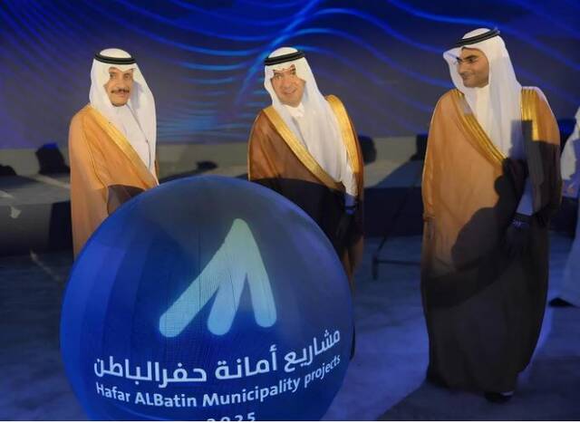 الحقيل يدشّن عدة مشروعات بحفر الباطن بأكثر من 2.6 مليار ريال