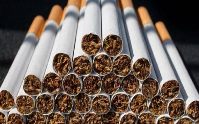 المالية المصرية تكشف حقيقة فرض ضريبة جديدة على السجائر والمشروبات