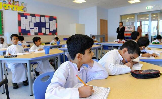 بسبب الأحوال الجوية.. حكومة دبي تعلن تطبيق "التعليم عن بُعد" الخميس والجمعة
