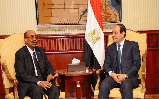 مصر توقع مع السودان 12 اتفاقية ومذكرة تفاهم بالخرطوم