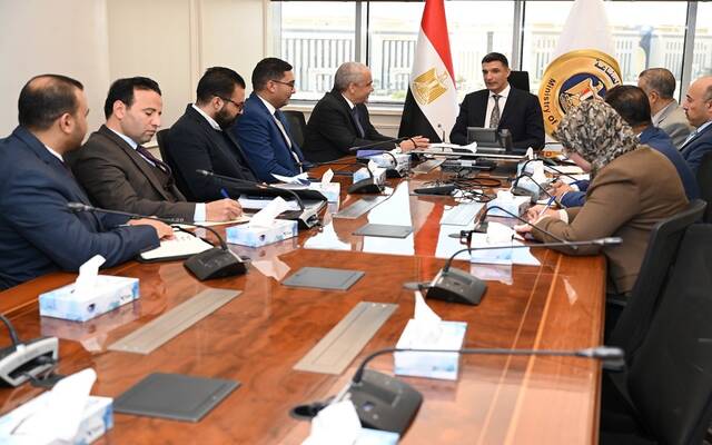 خالد هاشم وزير الصناعة