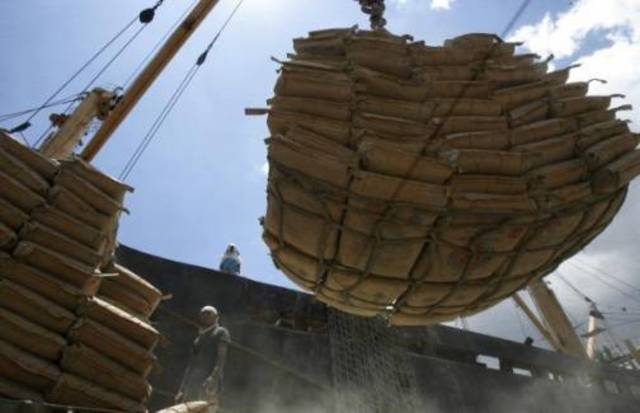 الأهلي كابيتال تتوقع دعم المشاريع الحكومية لقطاع الاسمنت السعودي في 2012