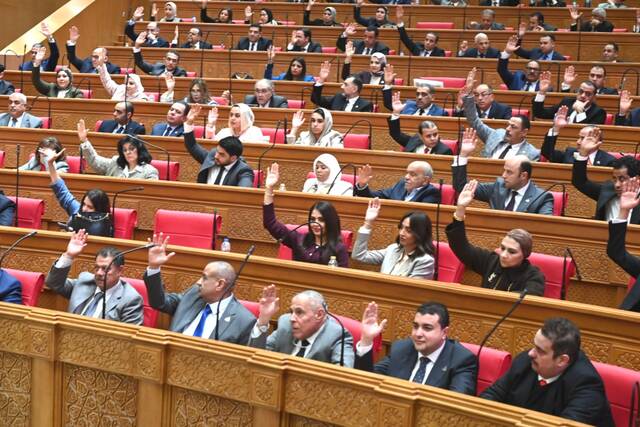 موافقة أعضاء البرلمان على الوزراء الجدد