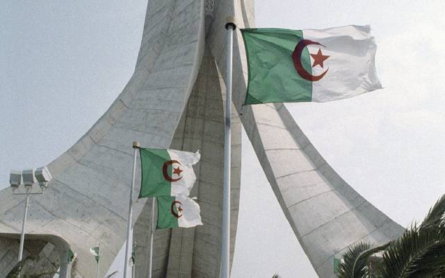 الجزائر ترفع الحجر تدريجياً عن قطاع البناء والأشغال