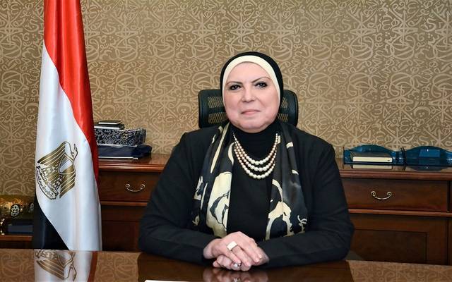 وزيرة: دراسة متكاملة للارتقاء بصناعة السجاد المصري وزيادة قدرته التنافسية