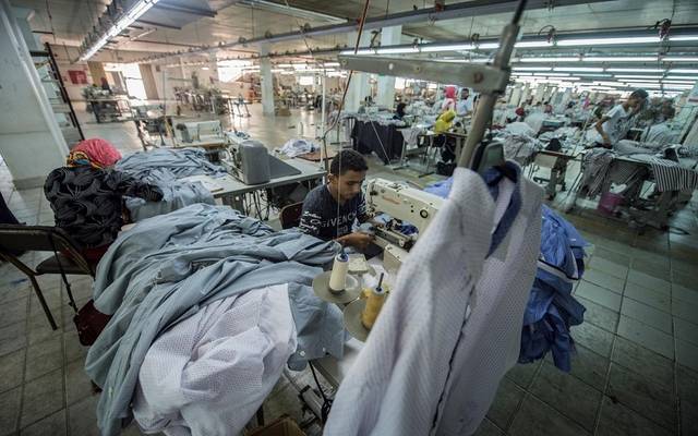 خبراء: خفض ضريبة الوارد على مستلزمات ومدخلات الإنتاج يعمق التصنيع المحلي في مصر