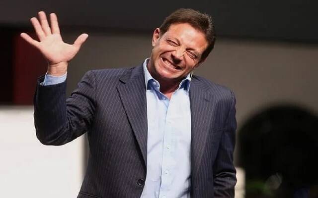 جوردان بيلفورت المستثمر المالي السابق والمعروف بلقب "ذئب وول ستريت"