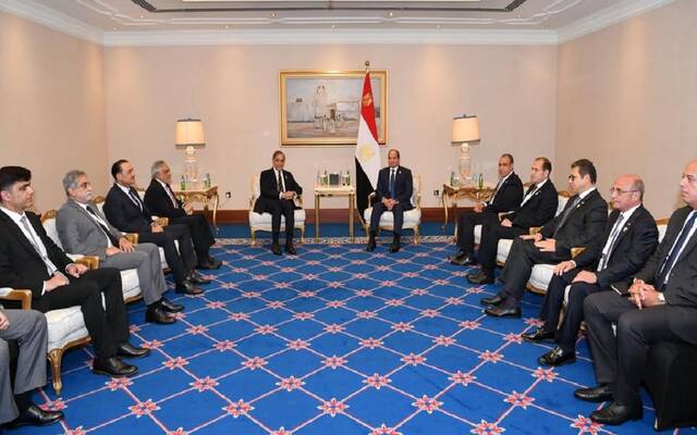 السيسي وشهباز شريف يبحثان التعاون ويُدينان الاعتداء الإسرائيلي على قطر