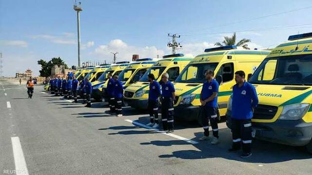 سيارات إسعاف مصرية